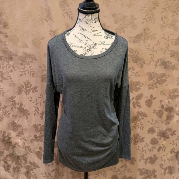 Unbranded Button Decor Long Sleeve T-Shirt, Size M, Excellent Used Condition! - Picture 2 of 4